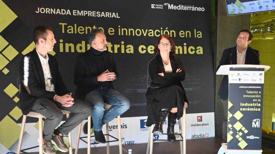 Galería de fotos | Jornada empresarial sobre talento e innovación en la industria cerámica celebrada en Vila-real