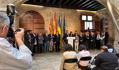 Representantes de las principales actividades empresariales, de sindicatos y de asociaciones de Castellón han presentado al president de la Generalitat valenciana, Ximo Puig, un manifiesto en defensa de la economía de la provincia.