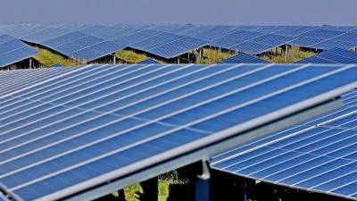 Paneles de una instalación fotovoltaica. Statkraft renuncia al proyecto Arada Solar. / ROBERT GHEMENT