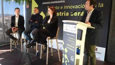 César Fabregat (Younexa), Manuel Paulo Porcar (Esmalglass), María del Carmen Segura (Vernís) y Bartomeu Roig (Mediterráneo).