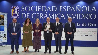 Grupo STN recibió el Premio Alfa de Oro en Cevisama 2025.