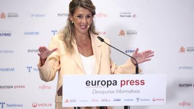 La vicepresidenta segunda del Gobierno y ministra de Trabajo y Economía Social, Yolanda Díaz, protagoniza un desayuno informativo de Europa Press en el NH Collection Eurobuilding.