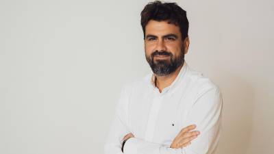 Javier Becerra.