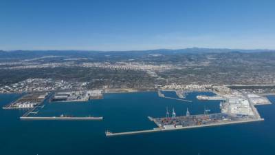 Dos empresas optan a ejecutar la mota de cierre en la dársena sur del puerto de Castellón