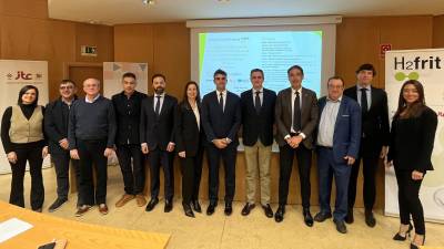 Anffecc confirma la viabilidad técnica de fundir fritas cerámicas con hidrógeno