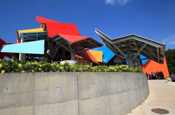 $!Vista general del museo mundial de biodiversidad, el primero también firmado en América Latina por el arquitecto Frank Gehry.