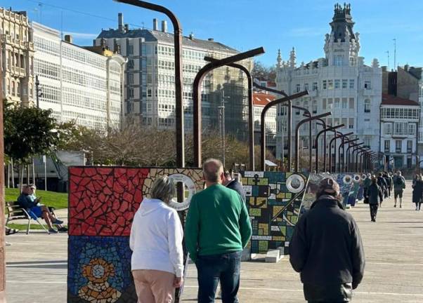 $!Suministros Lar expone en A Coruña nueve murales cerámicos reivindicativos