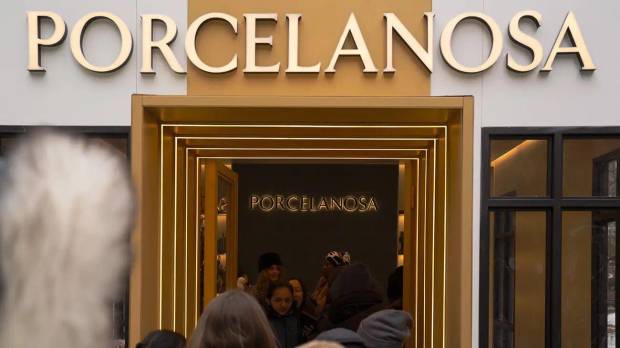 $!Rituales navideños vividos en Porcelanosa Christmas Village, de la mano de Chocolates Valor y Silbon.