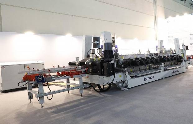 $!‘Tornado’, la nueva rectificadora en seco para grandes producciones cerámicas 100% automatizada.