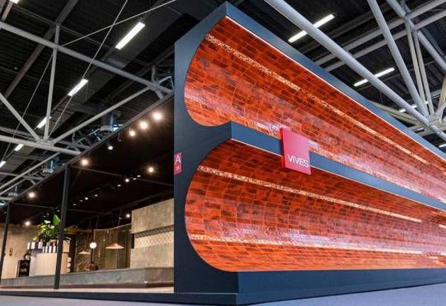 Detalle del estand de Vives en Cersaie 2022. $!Detalle del estand de Vives en Cersaie 2022.