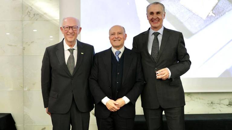 La ATC condecora con sus Insignias de Oro y de Plata a siete profesionales del sector cerámico