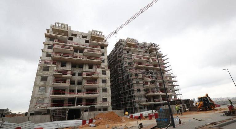 España tiene suelo para 1,8 millones de viviendas, pero la burocracia impide construirlas