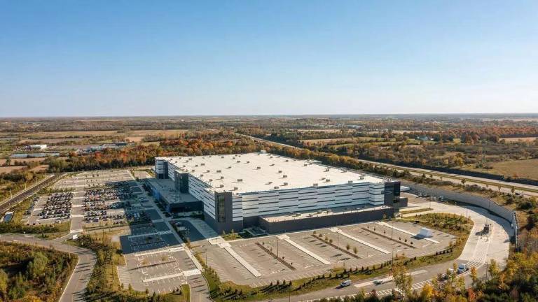 Valencia le gana terreno logístico a Madrid tras el desembarco de firmas como VW y Edwards Lifesciences