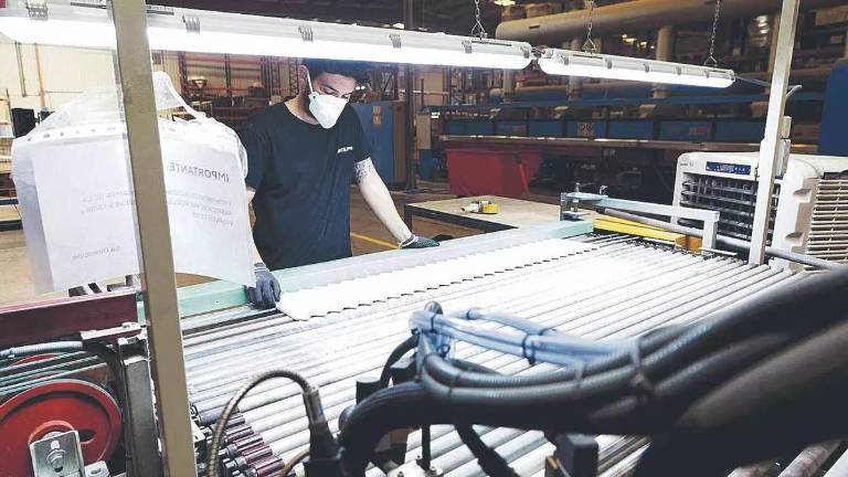 El empleo en la cerámica suma una buena racha y crece un 4% en un año