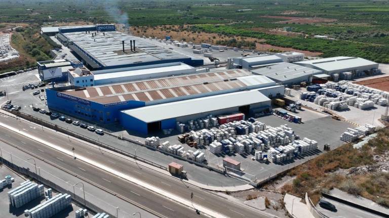 Raminatrans refrenda en Cersaie su compromiso con el azulejo