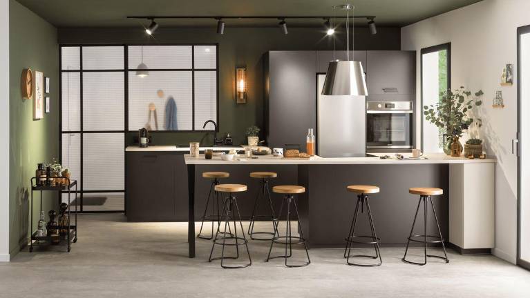 El grupo francés Fournier abre su primera tienda de cocinas SoCoo’c en España