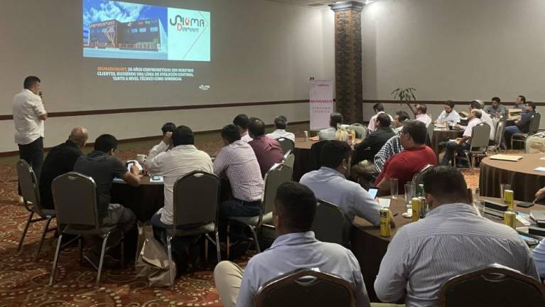 Un momento de la presentación en México a cargo de Sigmadiamant. $!Un momento de la presentación en México a cargo de Sigmadiamant.