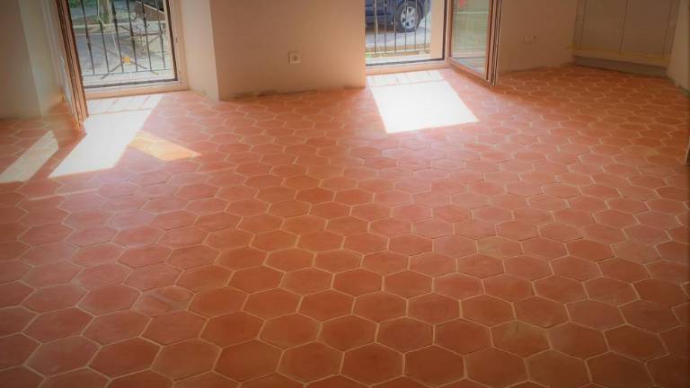 Pavimento del salón después del tratamiento. $!Pavimento del salón después del tratamiento.