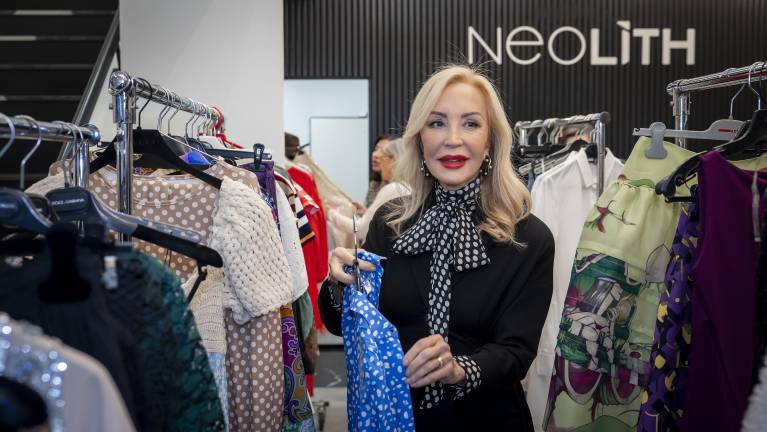 El Neolith Living Gallery en Madrid acoge el popular mercadillo navideño de Carmen Lomana