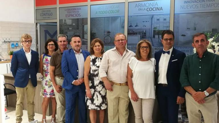 Gamma Medina Torres estrena tienda de baños en Morón
