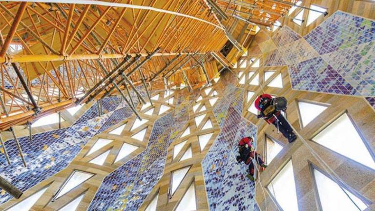 La cerámica, protagonista en el último gran avance de la Sagrada Familia con un mural de más de 50.000 piezas en la Torre de Jesucristo