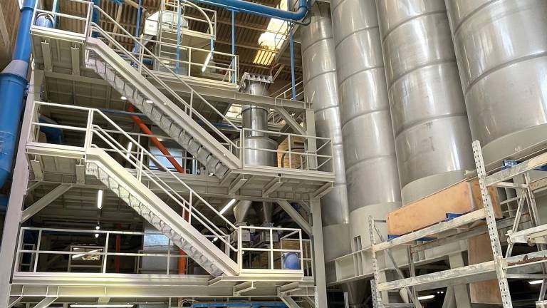 LB Technology moderniza la planta de almacenamiento y la alimentación de prensas de Elios Ceramica