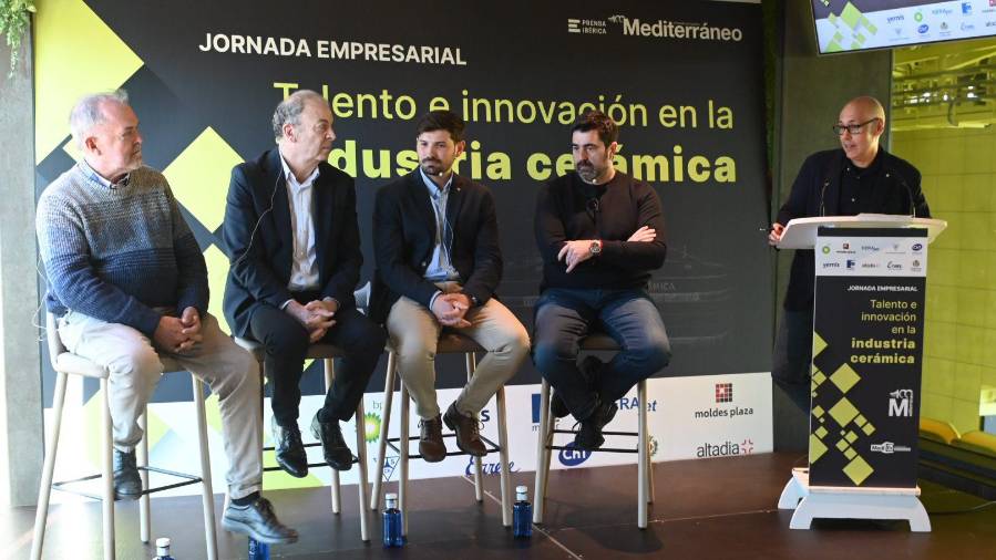 Galería de fotos | Jornada empresarial sobre talento e innovación en la industria cerámica celebrada en Vila-real