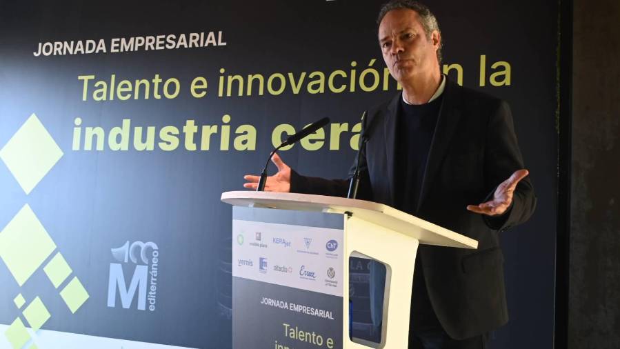 Galería de fotos | Jornada empresarial sobre talento e innovación en la industria cerámica celebrada en Vila-real