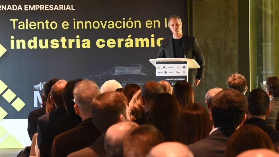 Galería de fotos | Jornada empresarial sobre talento e innovación en la industria cerámica celebrada en Vila-real