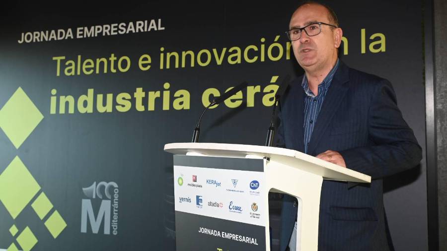 Galería de fotos | Jornada empresarial sobre talento e innovación en la industria cerámica celebrada en Vila-real