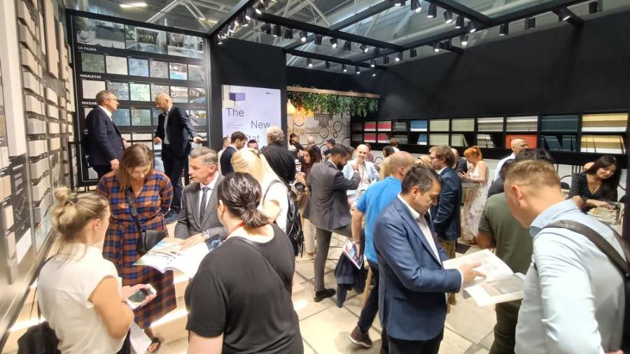 Galería de Fotos | APE Grupo, referente decorativo en Cersaie 2023
