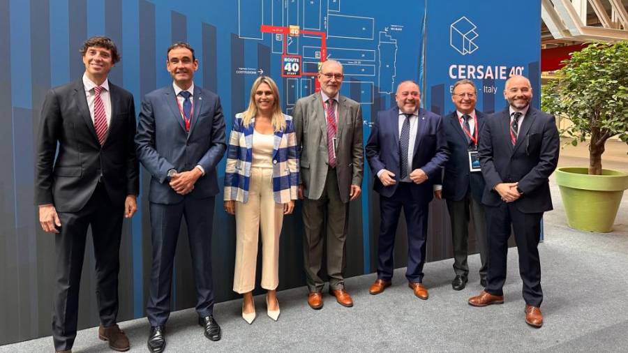 Galería de Fotos | Visita de Marta Barrachina, presidenta de la Diputación de Castellón a Cersaie