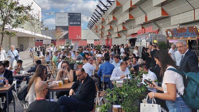 Cersaie mejora su oferta gastronómica: más áreas y menos colas en BolognaFiere