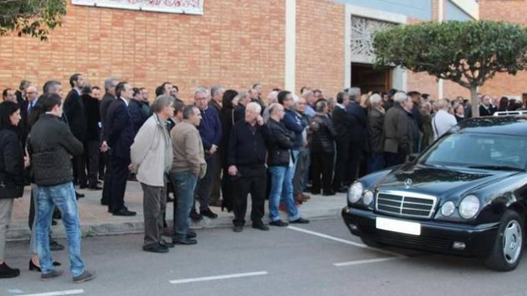 Multitudinaria despedida a Isidro Zarzoso en Onda