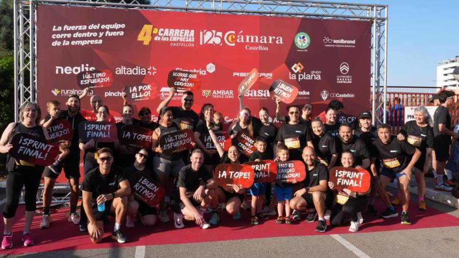 Galería de 224 fotos | Amplia presencia del sector cerámico en la Carrera de las Empresas de Castellón