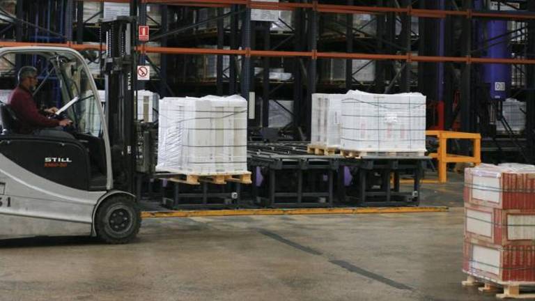 El azulejo toma aire y vuelve a crecer en el exterior el 7%