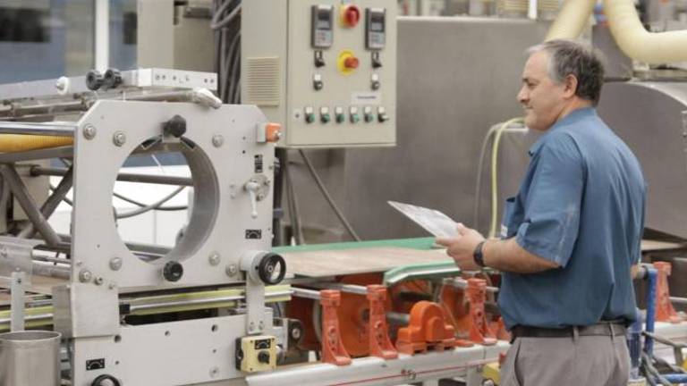 El freno de ventas puede romper la racha al alza del empleo