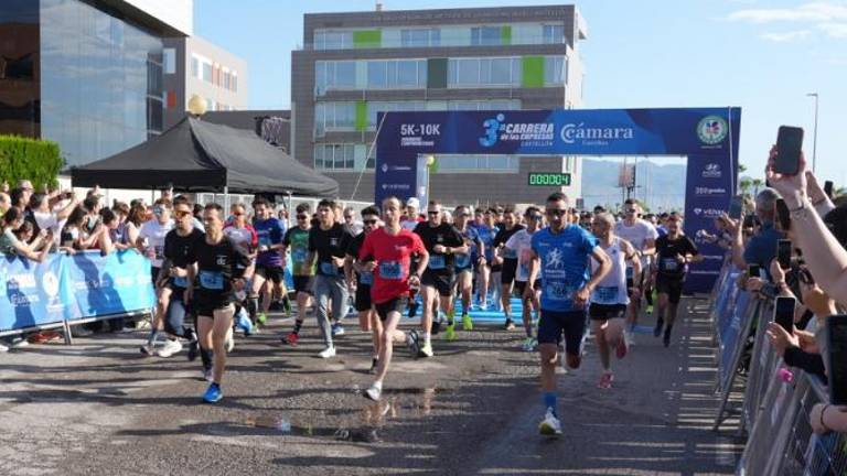 Galería de fotos | Compañías y entidades del sector cerámico, en la Carrera de las Empresas de Castellón