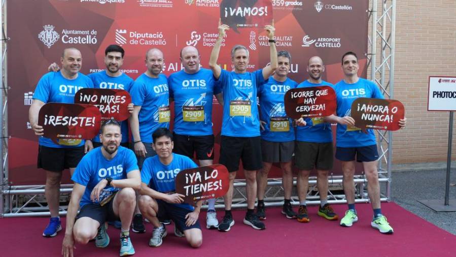 Galería de 224 fotos | Amplia presencia del sector cerámico en la Carrera de las Empresas de Castellón