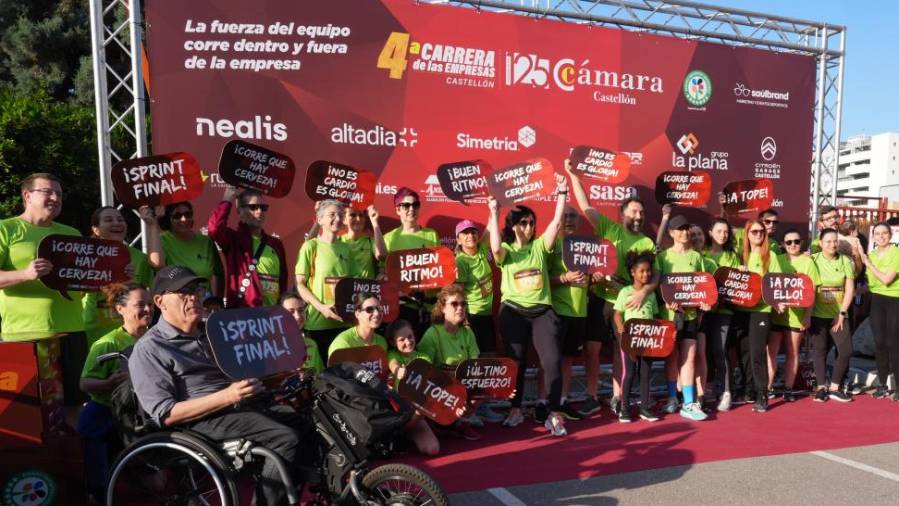 Galería de 224 fotos | Amplia presencia del sector cerámico en la Carrera de las Empresas de Castellón