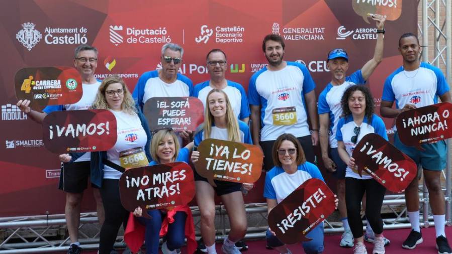 Galería de 224 fotos | Amplia presencia del sector cerámico en la Carrera de las Empresas de Castellón