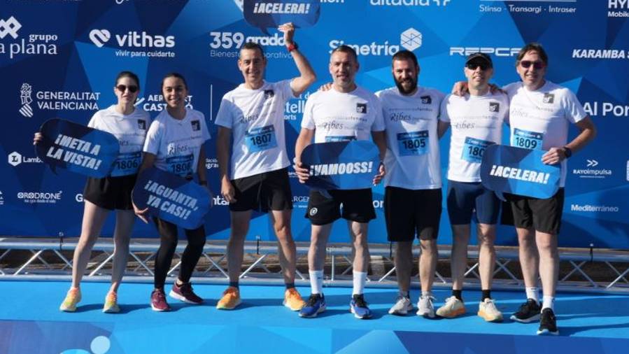 Galería de fotos | Compañías y entidades del sector cerámico, en la Carrera de las Empresas de Castellón