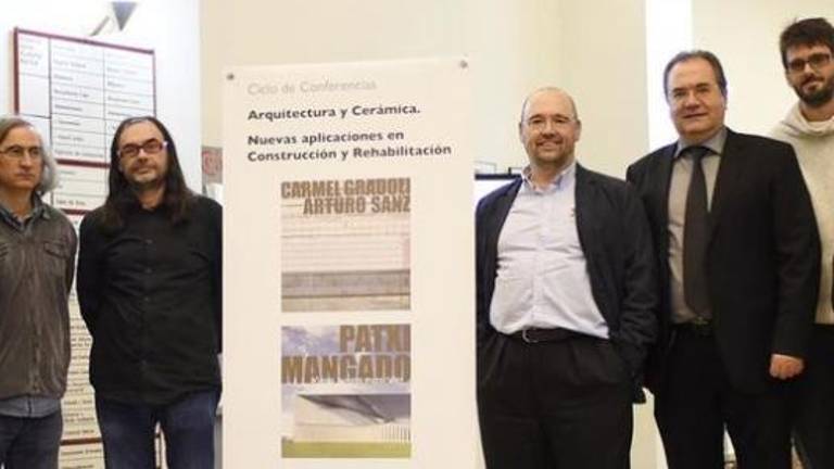 Mangado insta a la industria a “mantener la esencia del azulejo”