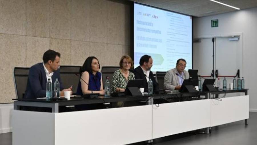Galería de fotos | Jornada sobre industria y descarbonización en Castelló