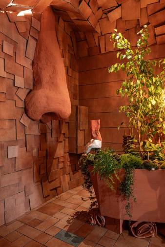 Galería de fotos | Gresmanc Group y su impactante espacio con cerámica en Casa Decor 2025
