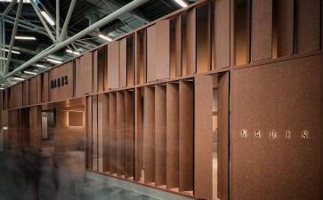 $!El original estand en Cersaie 2026.