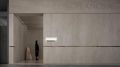 $!Descubre el nuevo showroom de Porcelanosa con expositores interactivos inteligentes en China