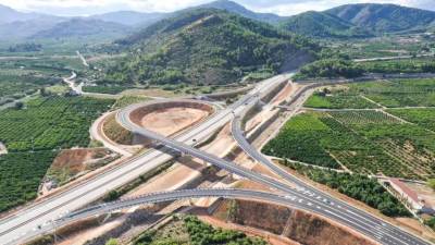 Variante de Oliva, en cuya construcción ha participado Becsa.