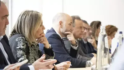 Responsables de la Diputación de Castellón y de la patronal cerámica Ascer, en un acto en Bruselas por la defensa de la cerámica.