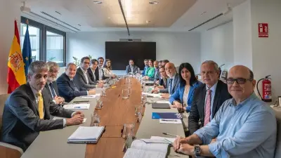 Encuentro de los ministros Cuerpo y Hereu con sectores productivos españoles.